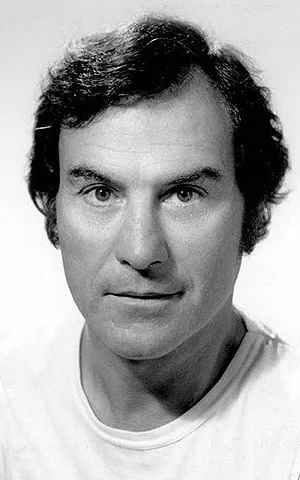Leonardo Villar