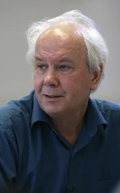 Ian Stewart