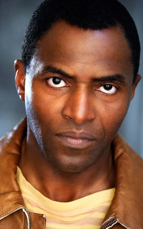 Carl Lumbly