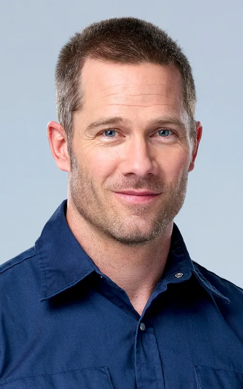 Luke Macfarlane