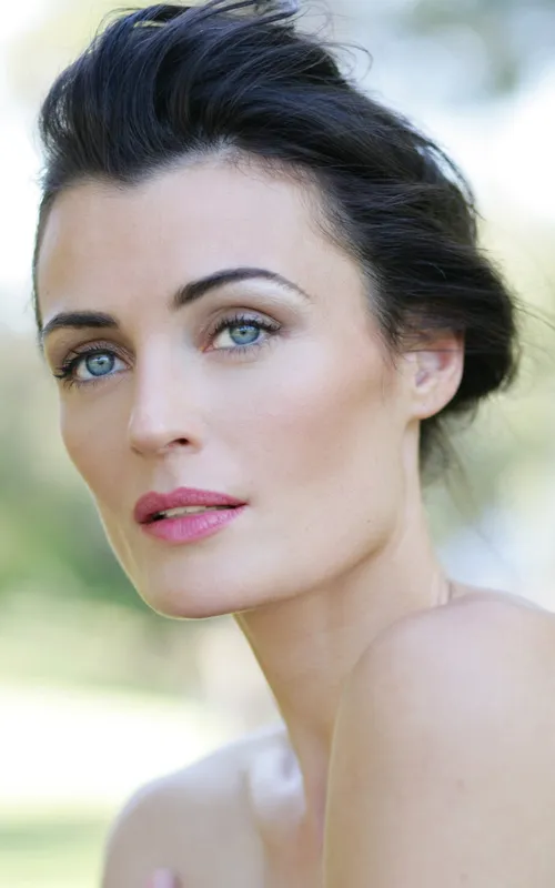 Lyne Renee
