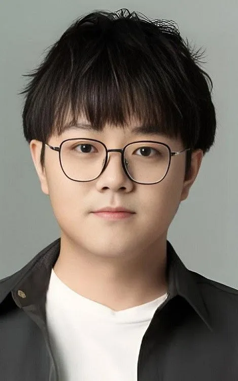 Liangwei Hu