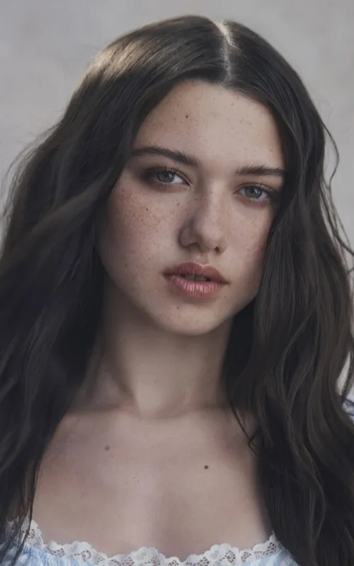 Violet McGraw