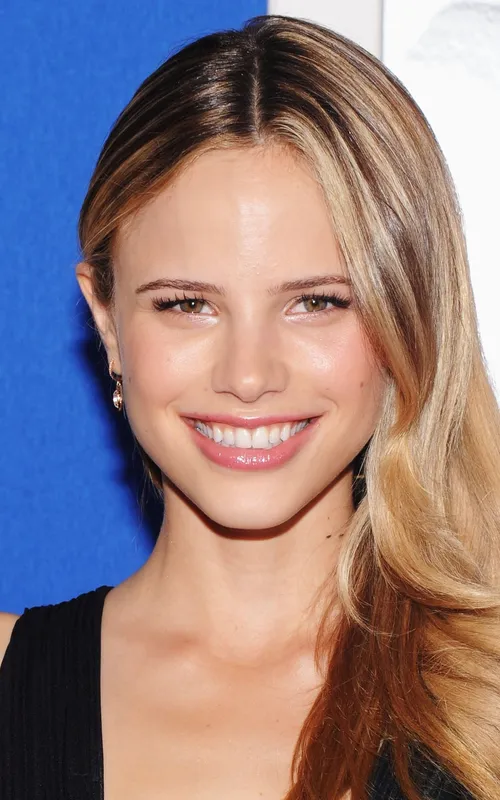 Halston Sage