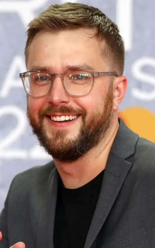 Iain Stirling