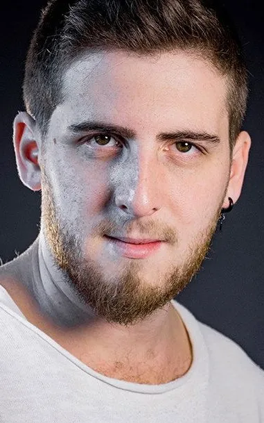 Nedim Suri