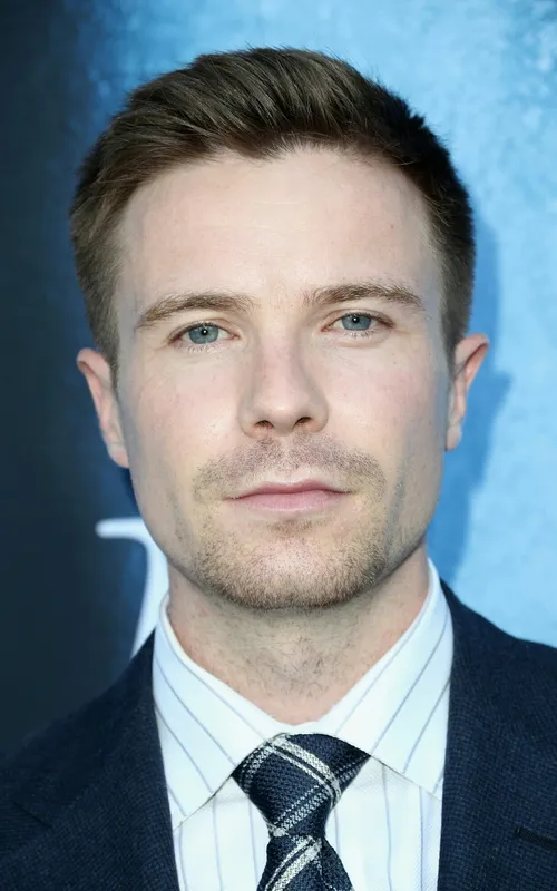 Joe Dempsie