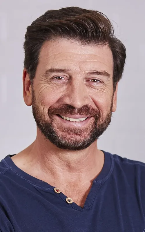 Nick Knowles