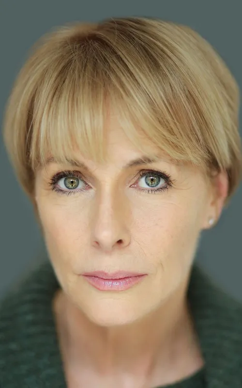 Liz Robertson