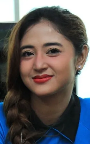 Dewi Persik