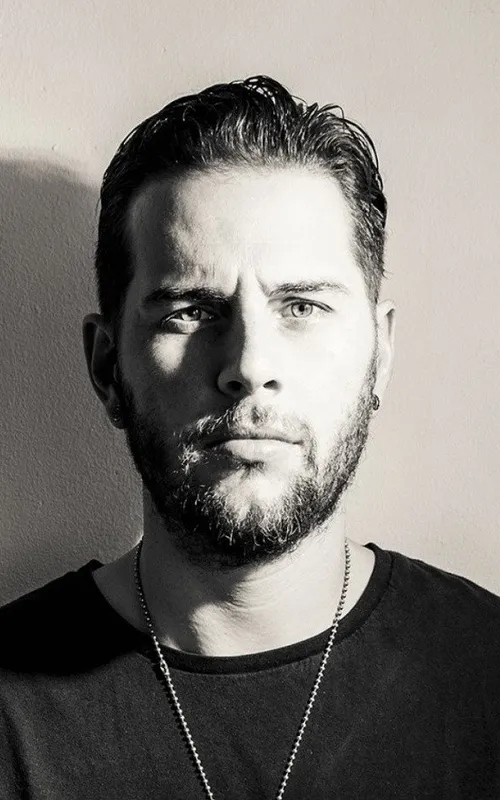 M. Shadows