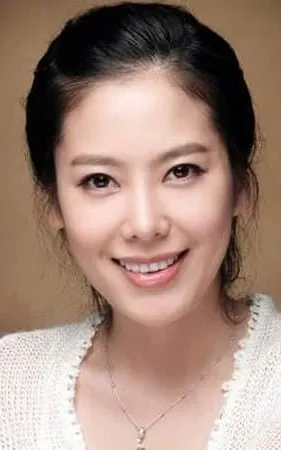 Lee Ja Young