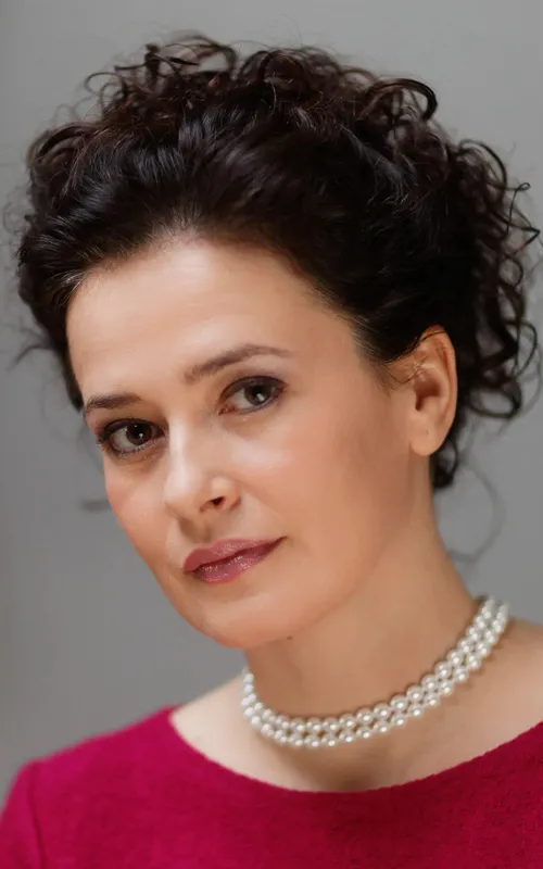 Simona Šaturová