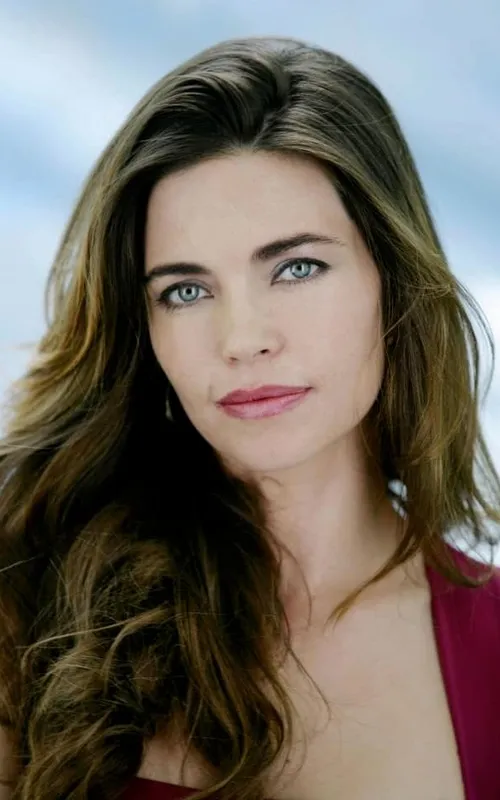 Amelia Heinle