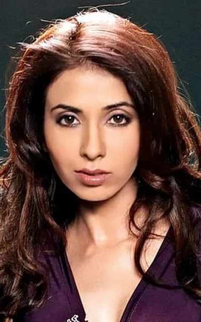 Anjum Nayar