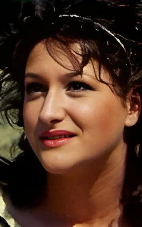 Mina Houghe