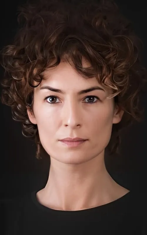 Özlem Düvencioğlu