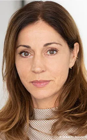 Ulrike C. Tscharre