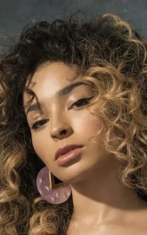 Ella Eyre