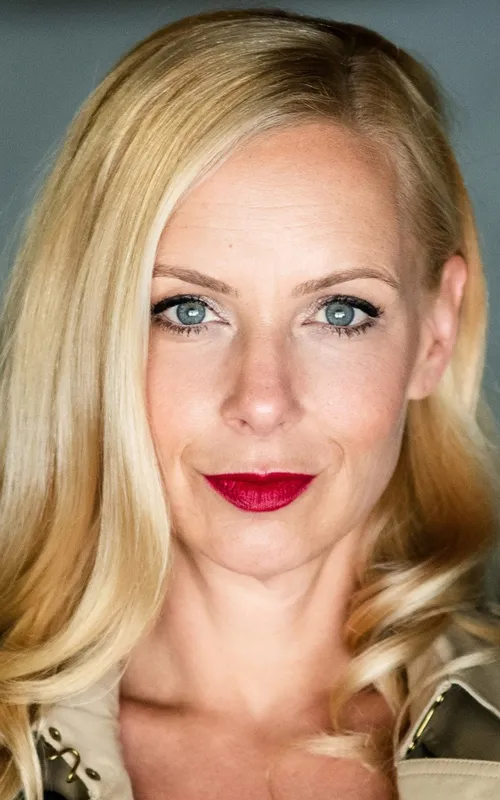 Esther Kuhn