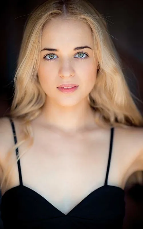 Raechelle Banno