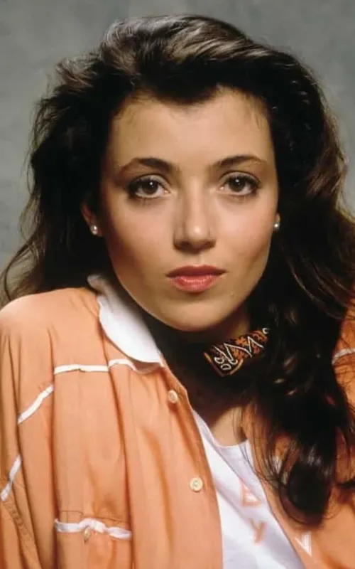 Mia Sara