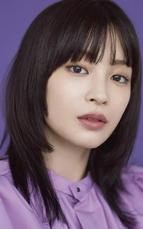 Suzu Hirose