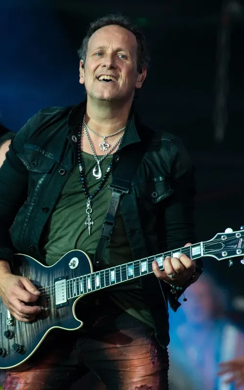 Vivian Campbell