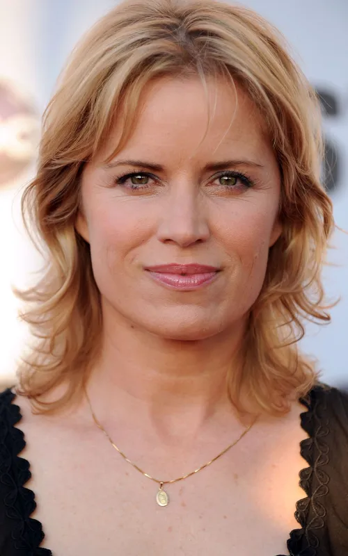 Kim Dickens