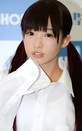 Hikari Shiina