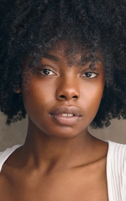 Jewelle Hutchinson