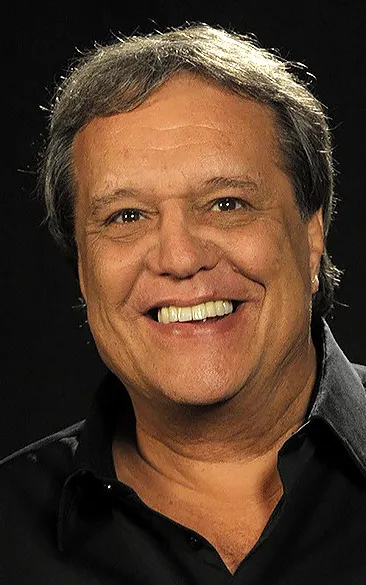 Dennis Carvalho