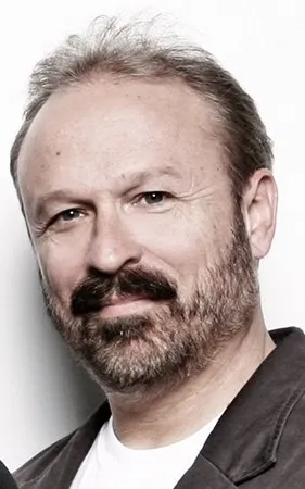 Daryl Stuermer