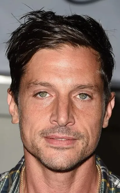 Simon Rex