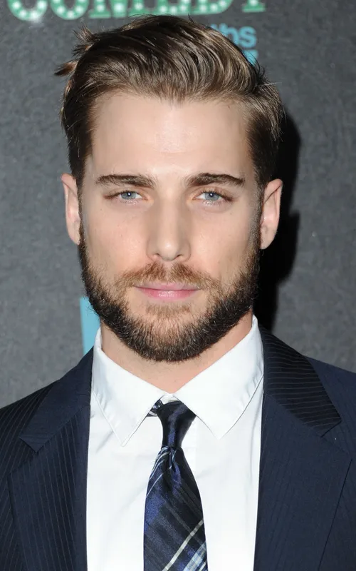 Dustin Milligan