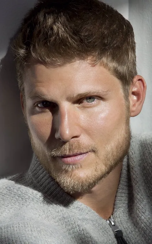 Travis Van Winkle