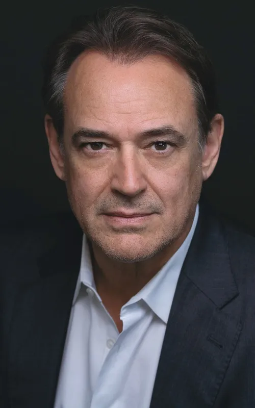 Jon Lindstrom