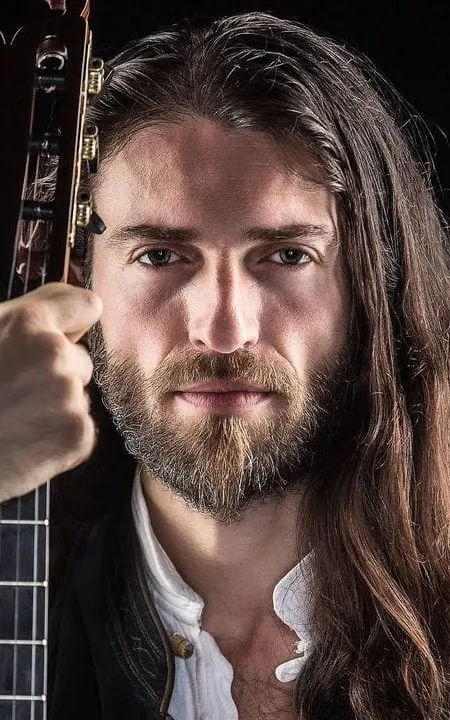 Estas Tonne