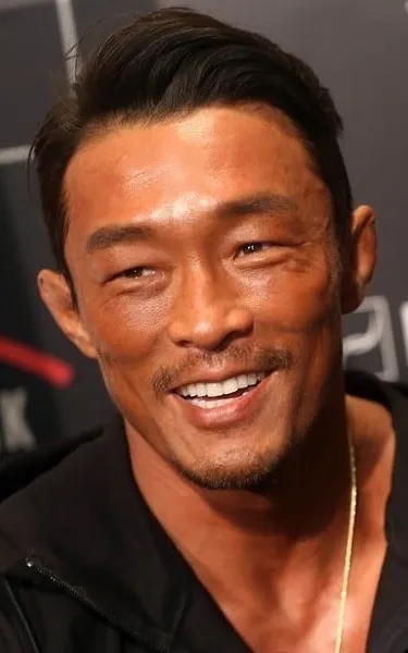 Yoshihiro Akiyama