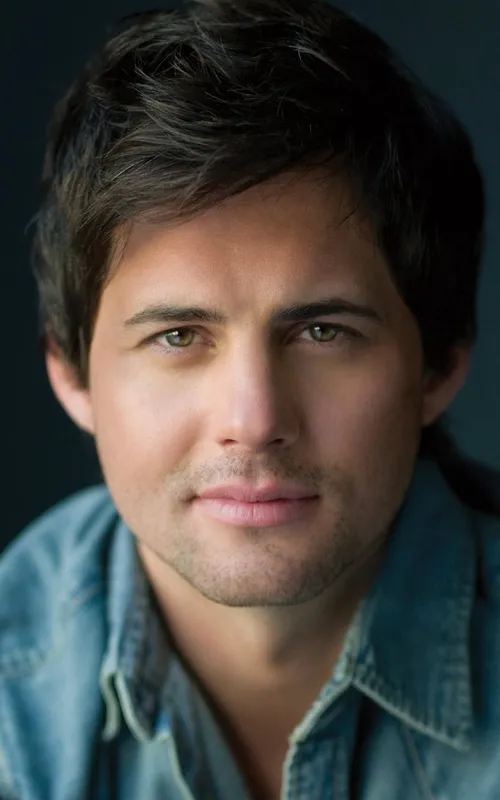 Kristoffer Polaha