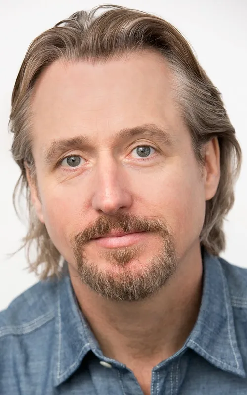 Linus Roache