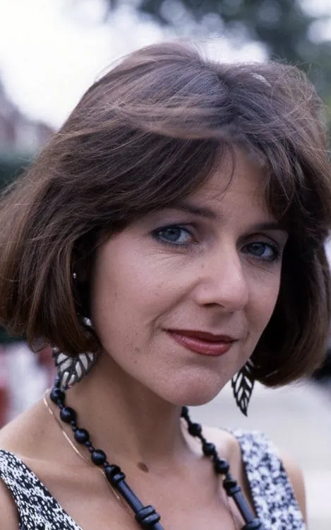 Belinda Lang