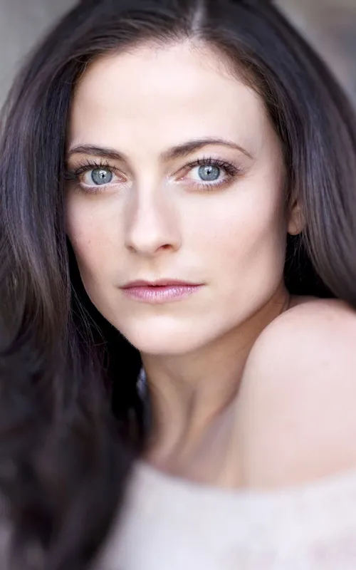 Lara Pulver