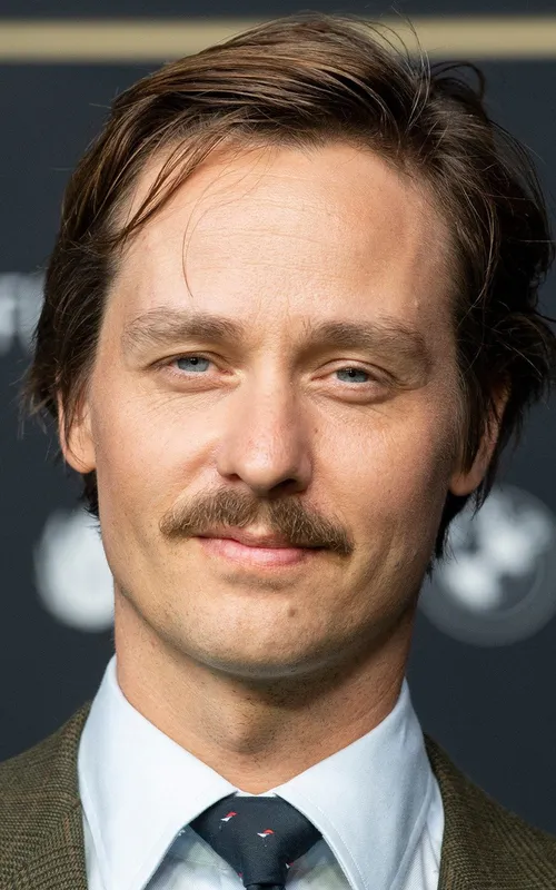 Tom Schilling