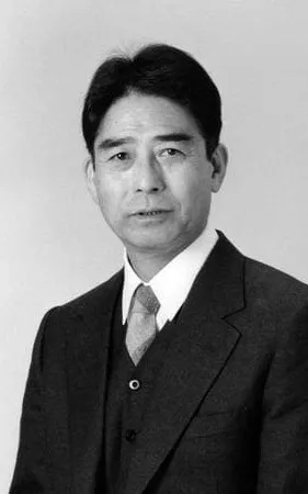 Tomo Suzuki