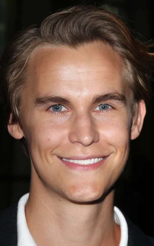 Rhys Wakefield