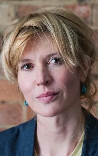 Julia Davis