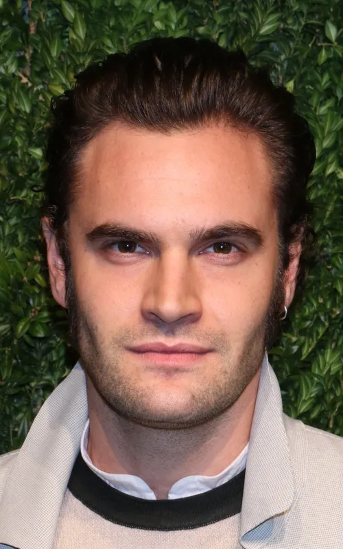 Tom Bateman