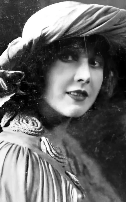 Dorinea Shirley