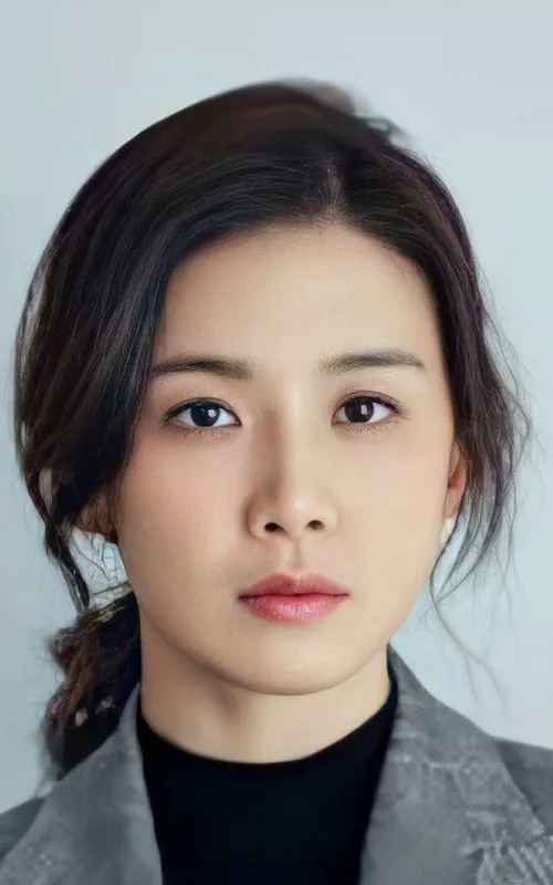 Lee Bo-young